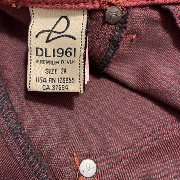 DL1961 Emma Jean Leggings, size 28 - Picture 7 of 9